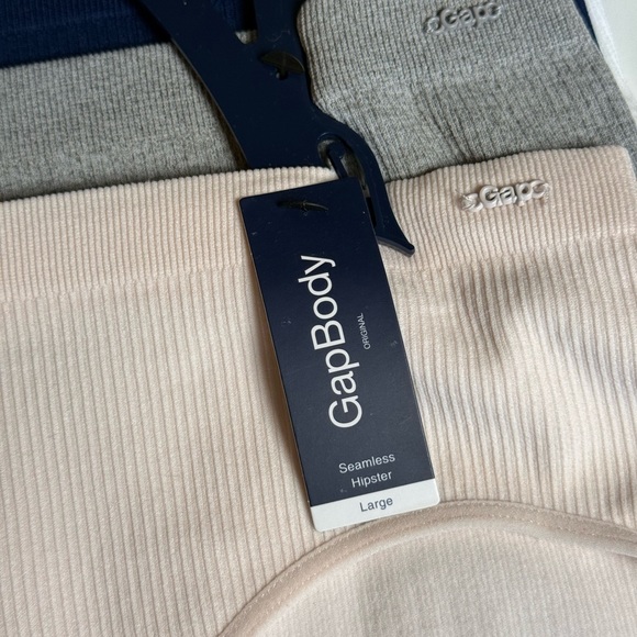 GAP SEAMLESS HIPSTERS SZ L NEW! - Picture 3 of 4